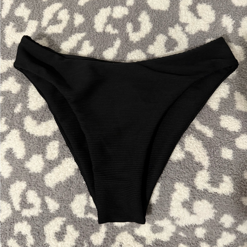 Bikini 👙 Set - Picture 4 of 5